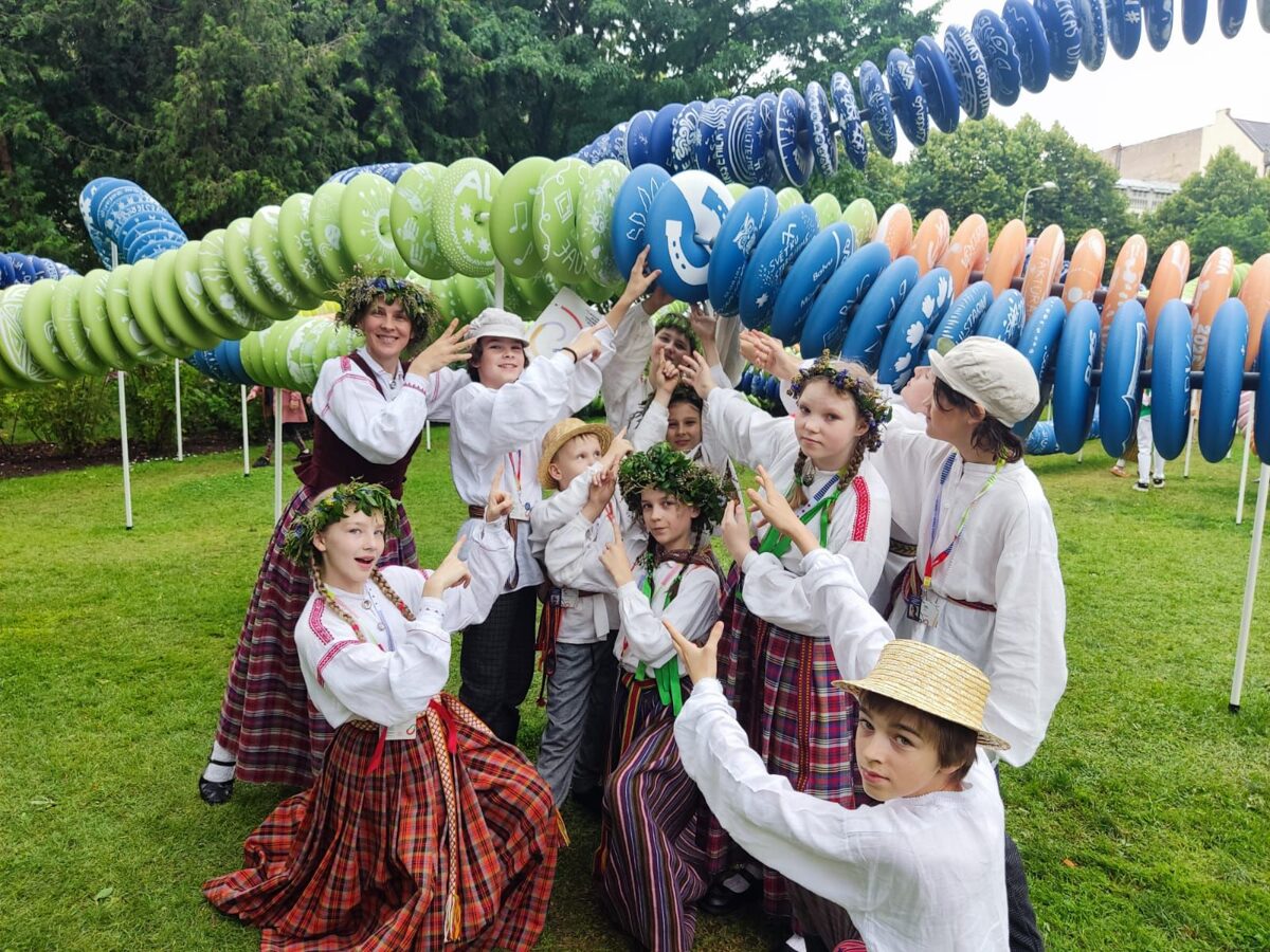 Folkl_kuupa_Dzismu_sv_3.jpg